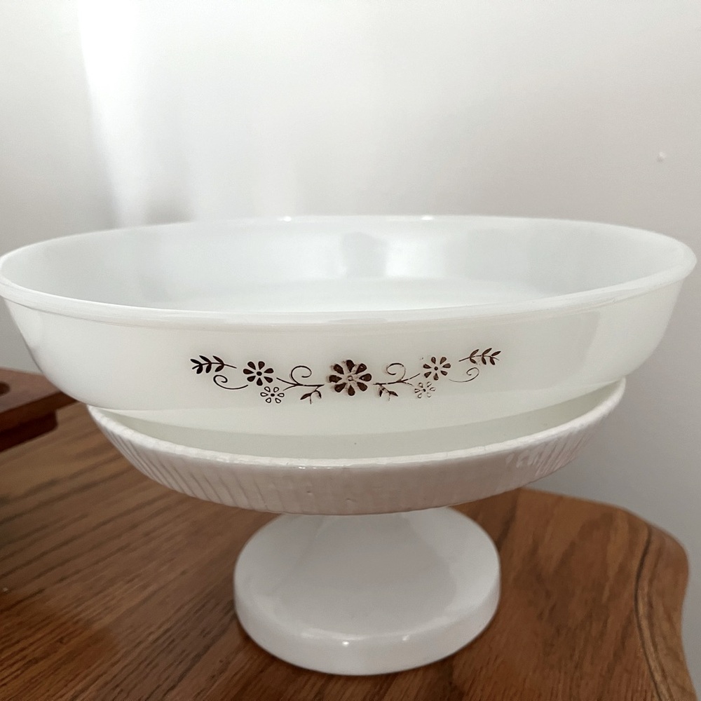 Vintage Pyr-o-rey bakeware Vintage milk glass oval dish brown daisy 70s kitchen
